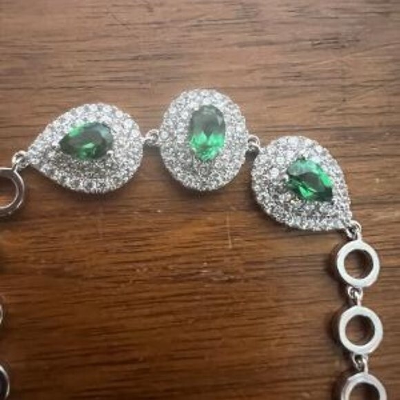 Vintage Silverplated Simulated Emerald/Rhinestone Necklace and Bracelet Set - Picture 2 of 10